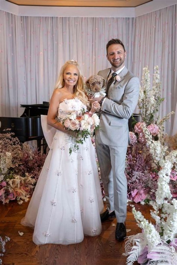 A Guide To Kristin Chenoweth Husband Net Worth