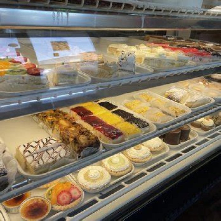 A Journey Into M&W Dutch American Bakery