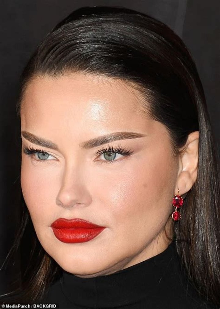 Adriana Lima Yellow Incident: Unveiling the Controversy