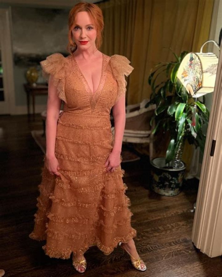 Christina Hendricks Bust Size: An In-Depth Look at the Iconic Actress