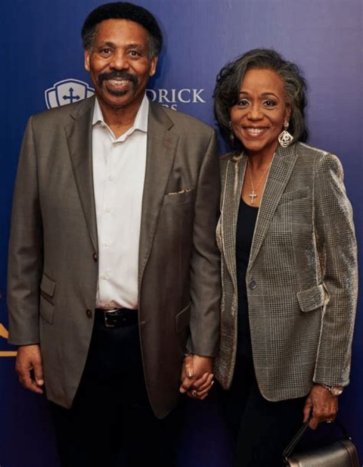 Dr Carla Crummie Late Husband: Meet Robert Crummie! ·