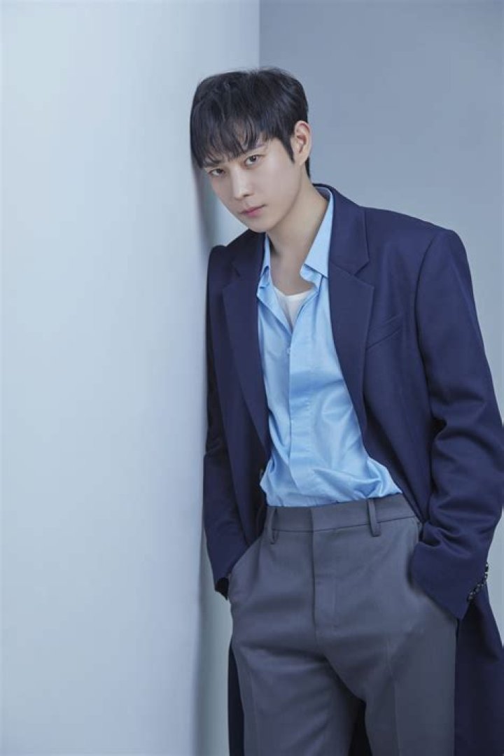 Exploring Kim Young Dae's Relationships: A Deep Dive into His Love Life