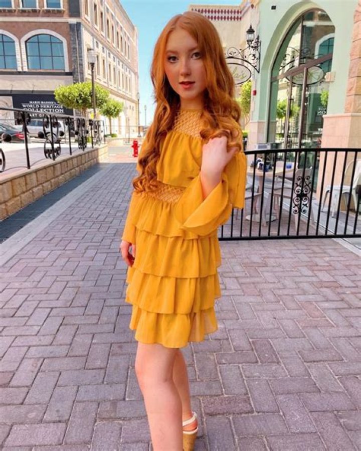 GleamVibe | Camdyn Butler