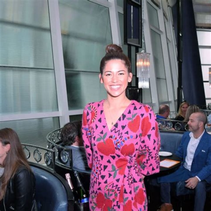 How Much Is Molly Yeh Worth