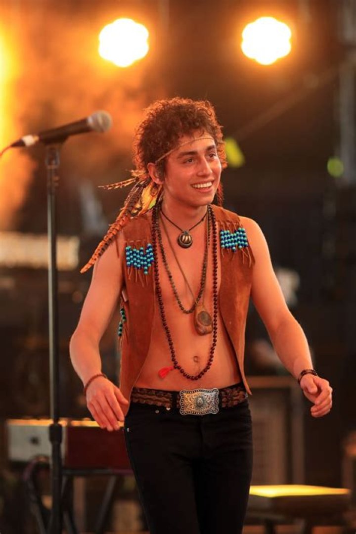 How Tall Is Josh Kiszka