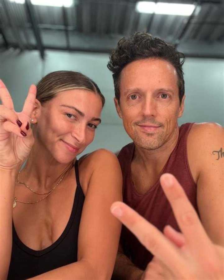 Is Jason Mraz Gay Or Bisexual? Partner, Relationship ·