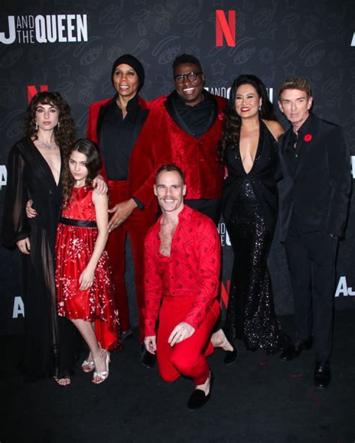 Is Michael-Leon Wooley blind? AJ and the Queen fans are confused by his character! Thu 16 Janua