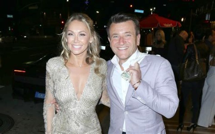 Is Robert Herjavec Still Married |