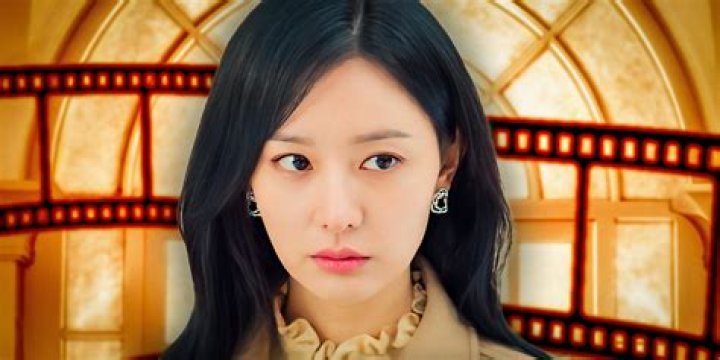 Kim Ji Won: The Rising Star of South Korean Entertainment