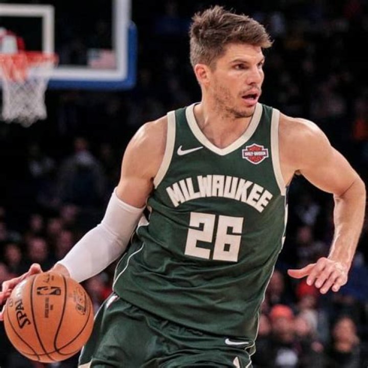 Kyle Korver Dates Joined