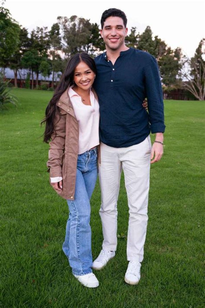 Max Strus Wife, Height, Age, Wiki, Salary, Contract, Ethnicity, Net Worth