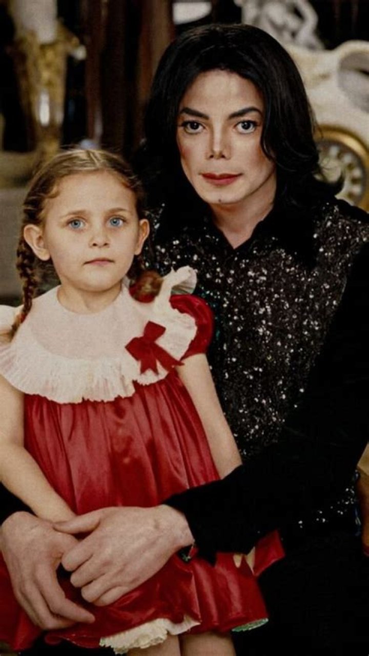 Paris Jackson See Pics Of Michael Jacksons Daughter Hollywood Life
