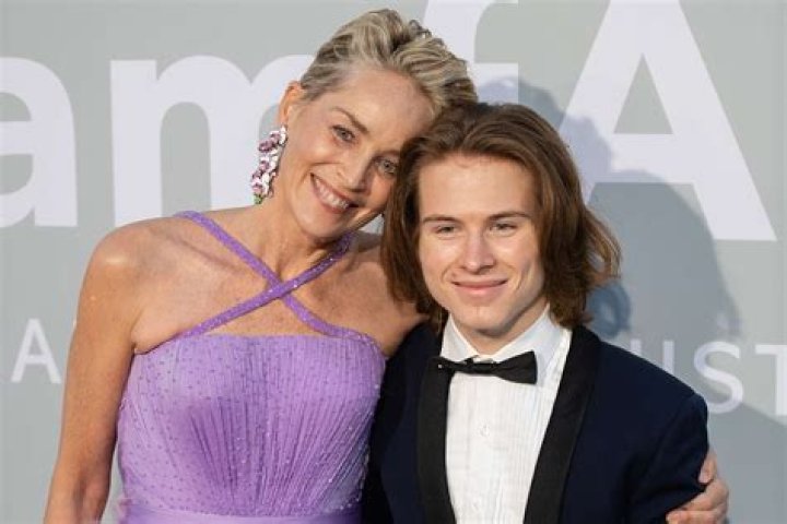 Roan Joseph Bronstein Wiki, age, height, family, movies, Instagram, net worth