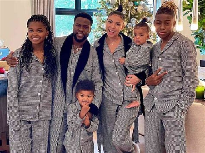 See Photos Of The Actor & His 4 Kids Hollywood Life