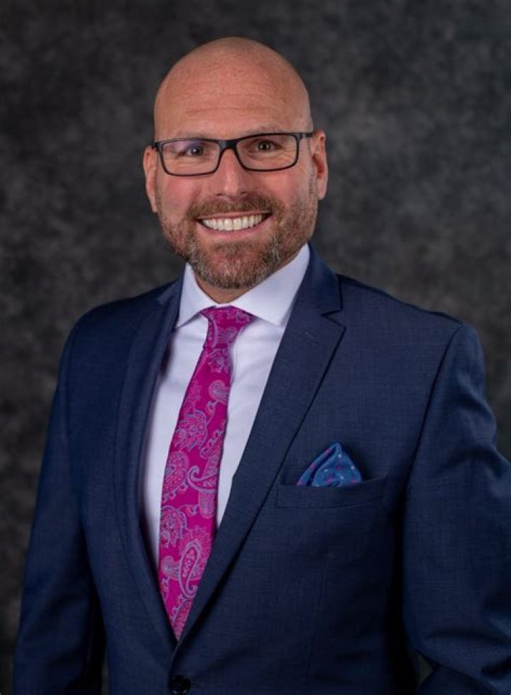 Steve Karlin KCCI, Bio, Age, Wife, Kids, Mental Health, Worth and Salary