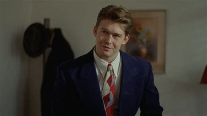 Thomas Alwyn: The Rising Star in the World of Film