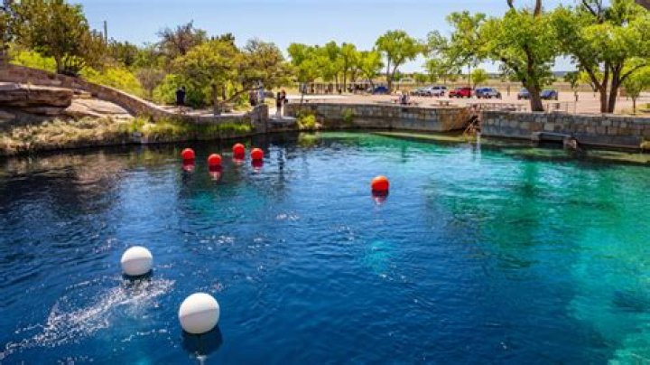 Uncover Donut Hole, Santa Rosa Beach: A Gem Awaits!