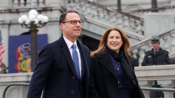 Unveiling the Life of Mordechai Shapiro's Wife: A Closer Look