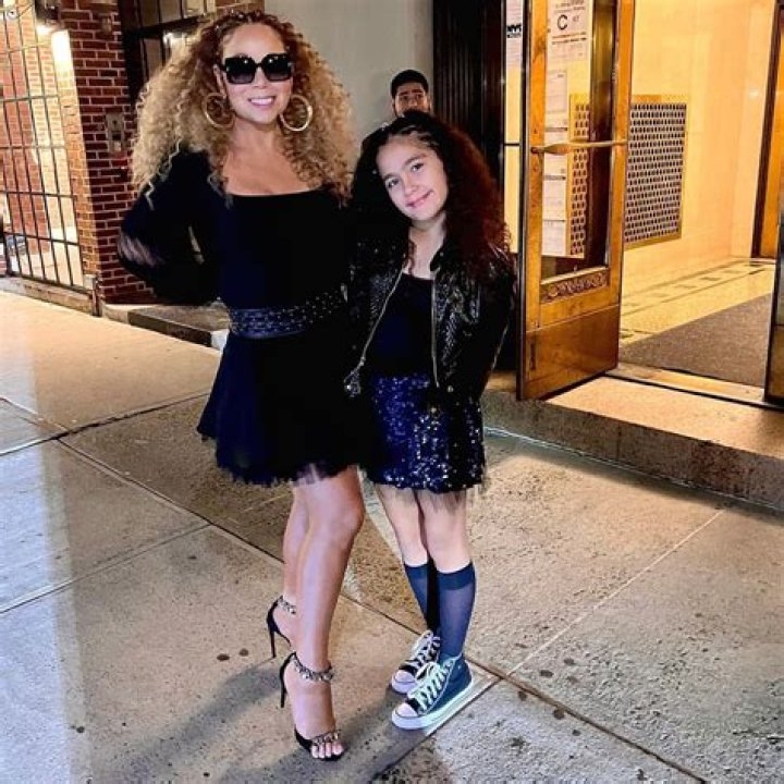 Who is American Singer Mariah Carey? Her Age, Songs & More