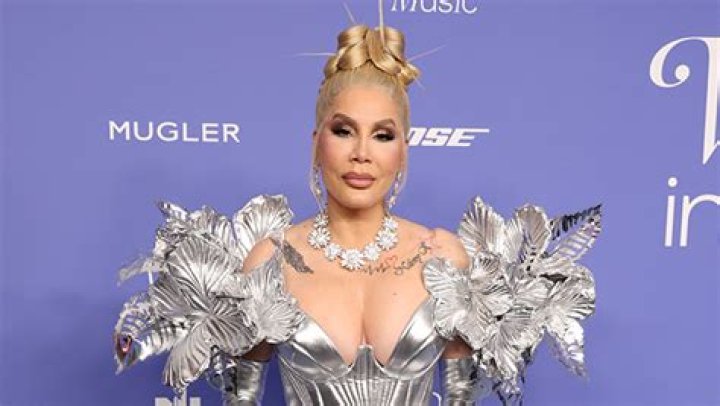Who Is Ivy Queen? All About the Reggaeton Icon Hollywood Life