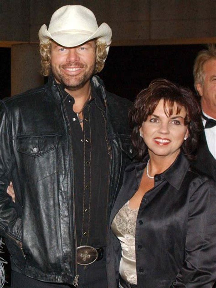 Who Is Tricia Lucus? Country Star Toby Keiths Wife Has Been with Him since 1981